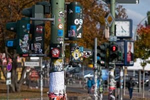 Sticker können, wenn sie kreativ und außergewöhnlich erstellt werden, einen gewissen Wiedererkennungswert haben.